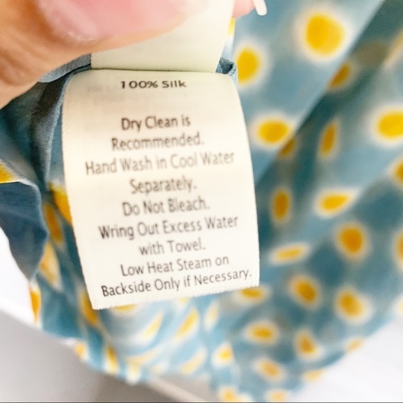 Ecru Abstract Design 100% Silk Business Casual Blouse - Picture 6 of 9